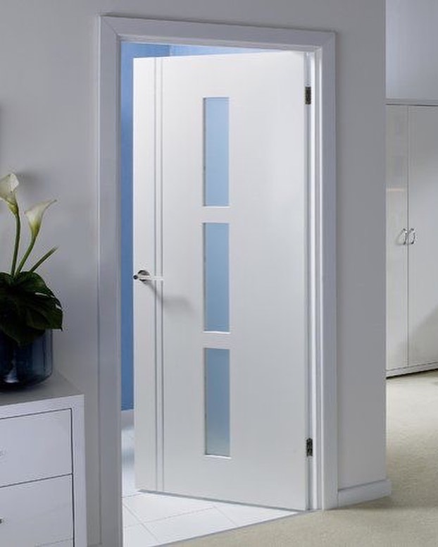 ابواب المونيوم للحمامات